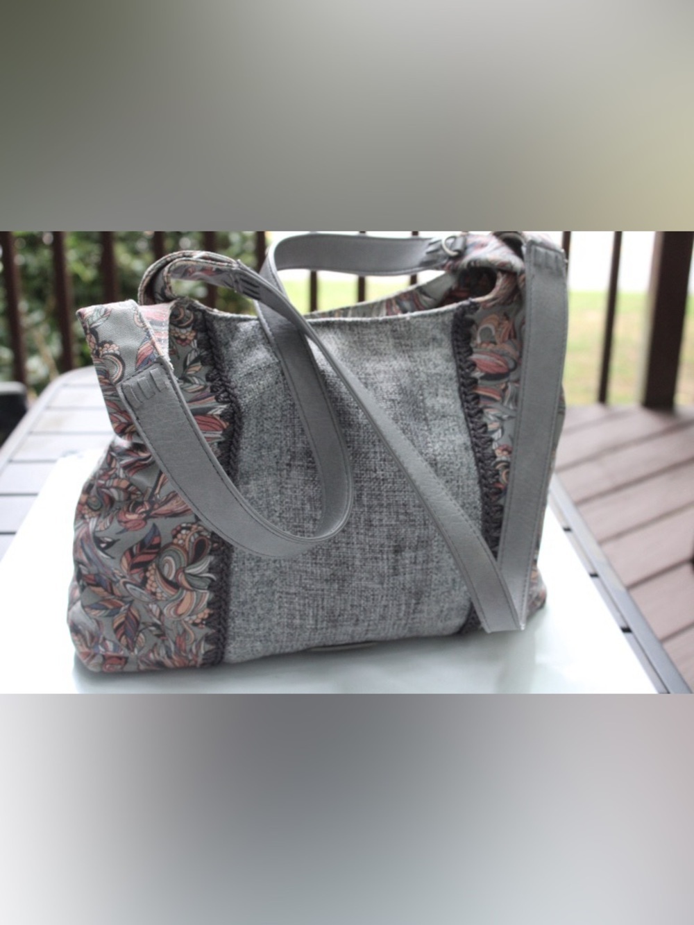 Sakroots artist circle hobo bag